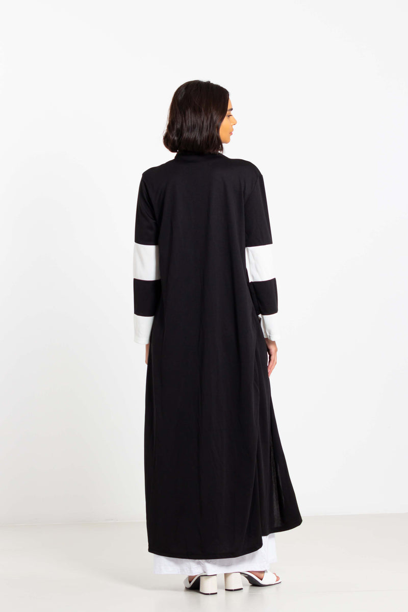 ABAYA WITH ATTACHED NECKLACE