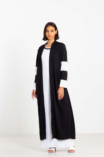ABAYA WITH ATTACHED NECKLACE