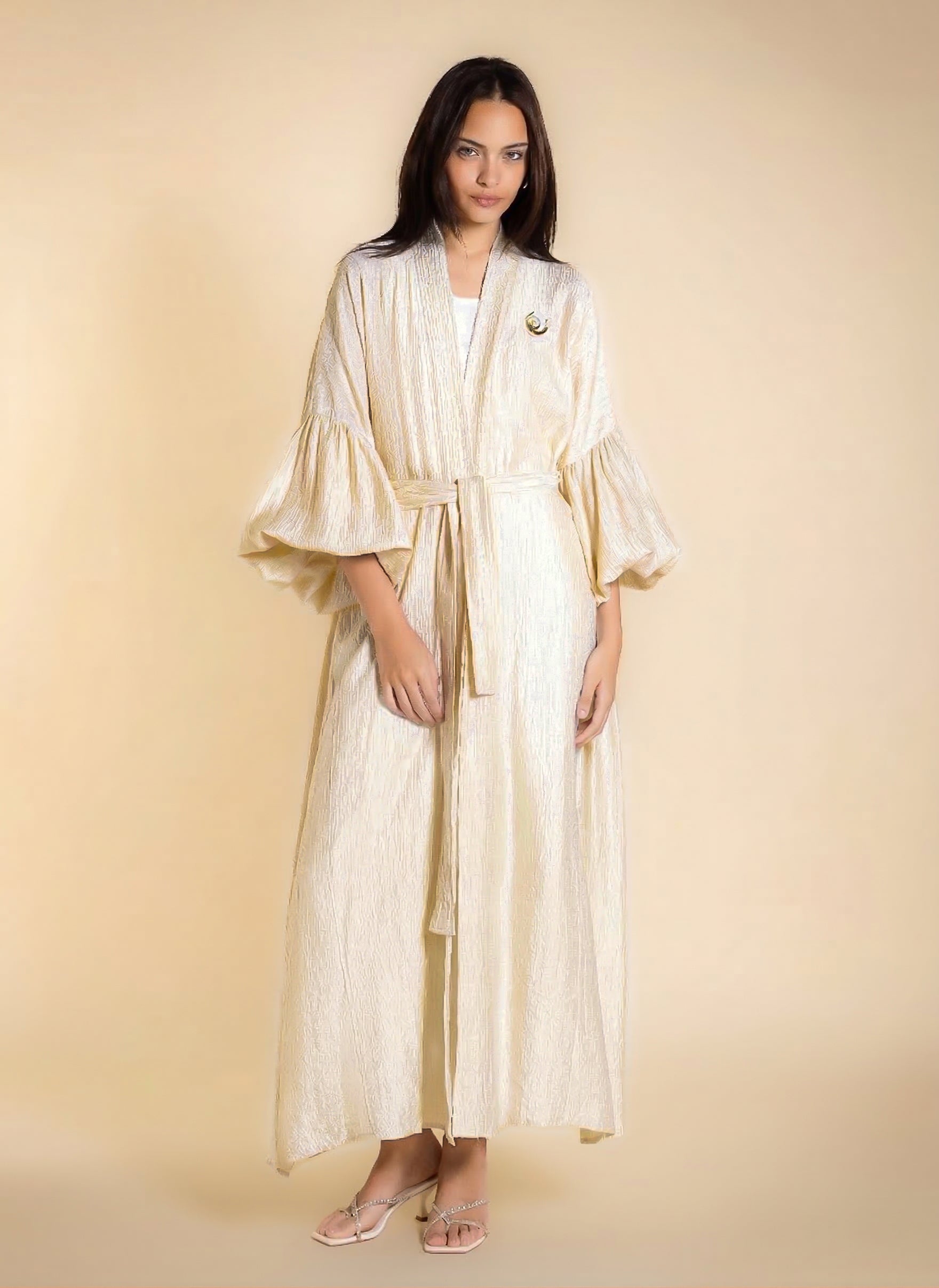 SHINY TEXTURED ABAYA WITH BELT