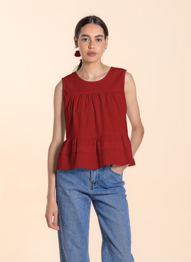 DETAILED TOP WITH HAIRBAND