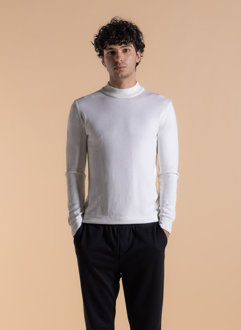 FINE KNIT MOCK NECK SWEATER