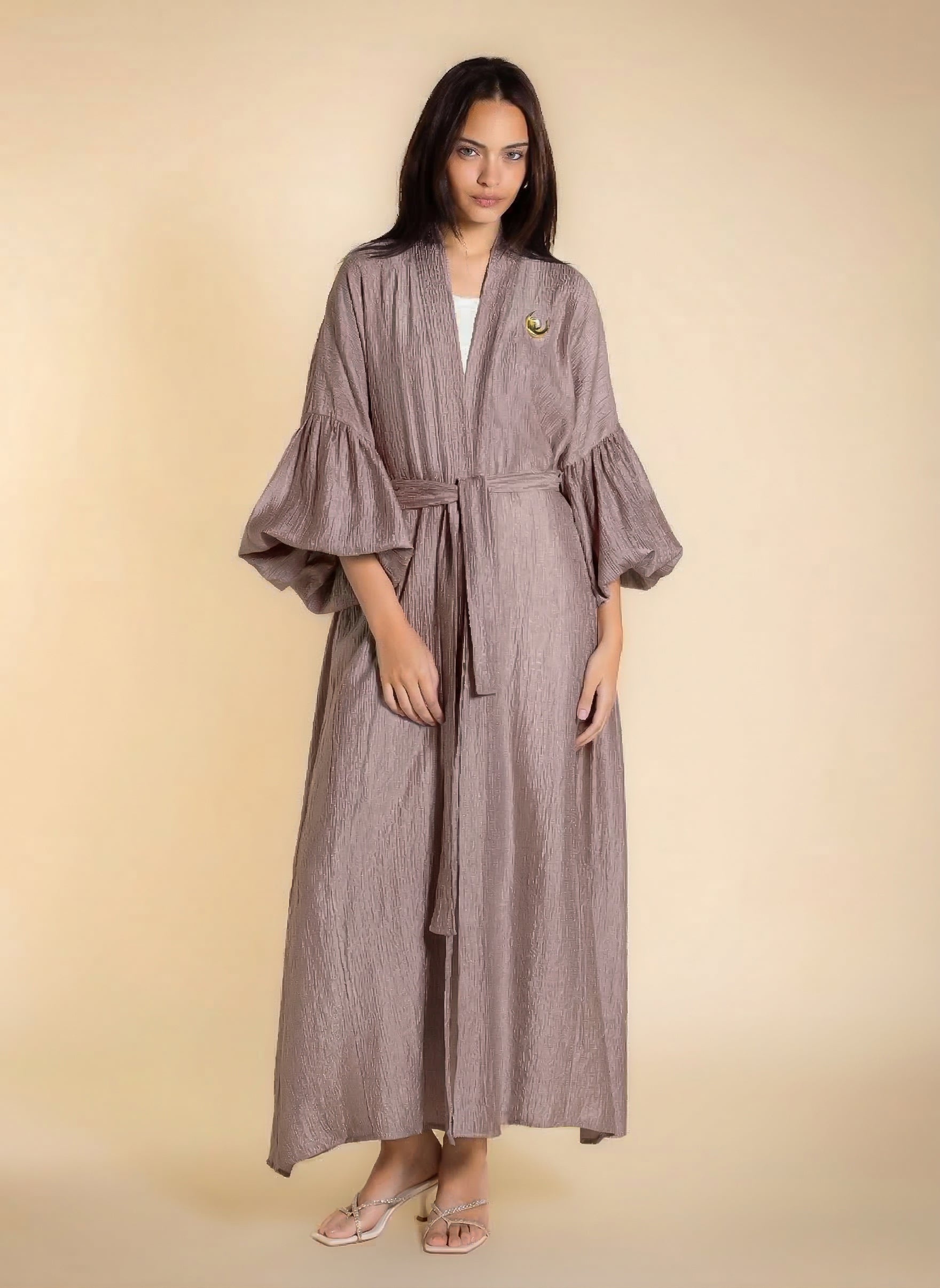 SHINY TEXTURED ABAYA WITH BELT