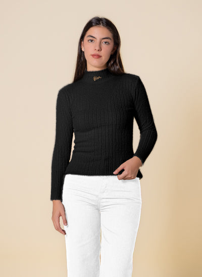 DETAILED SOFT KNITTED TOP