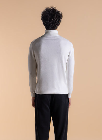 FINE KNIT TURTLE NECK SWEATER