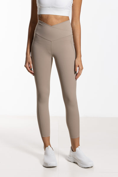 DETAILED V-WAIST SOFT PANTS