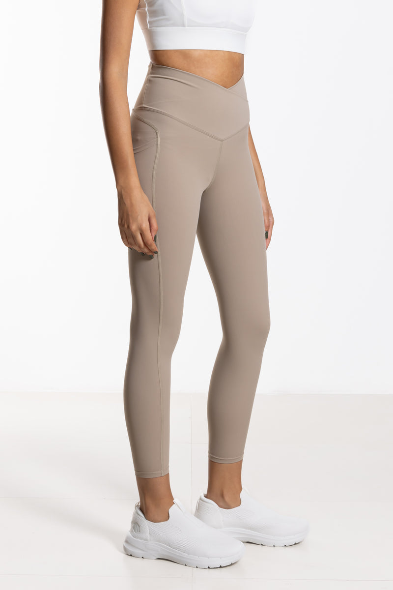 DETAILED V-WAIST SOFT PANTS