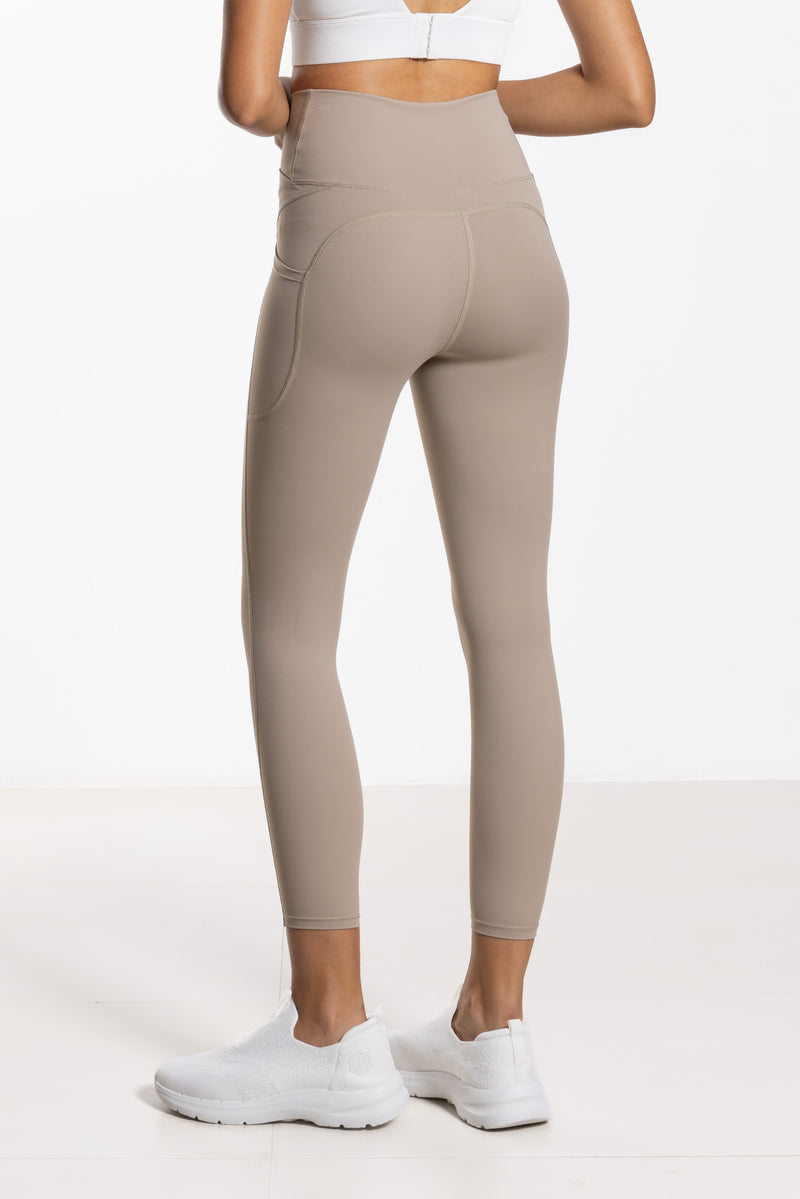 DETAILED V-WAIST SOFT PANTS