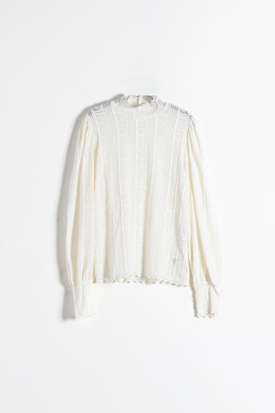 DETAILED LACE TOP