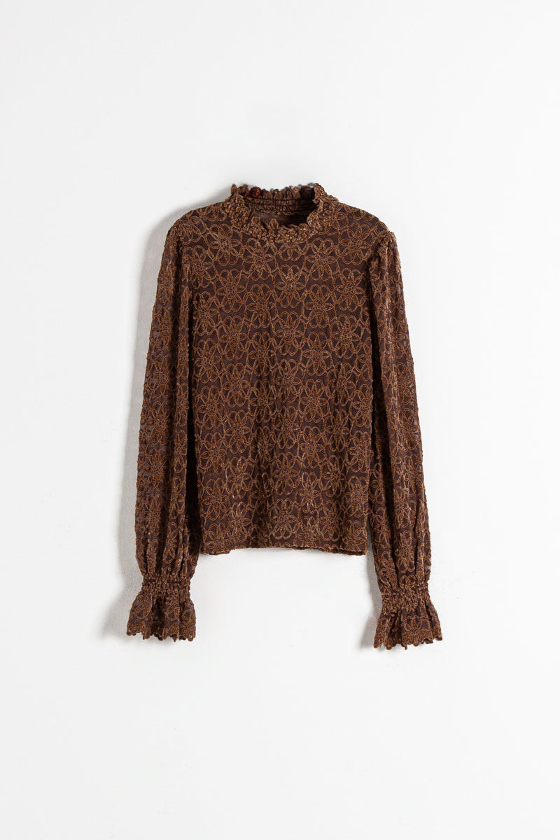 DETAILED LACE BLOUSE