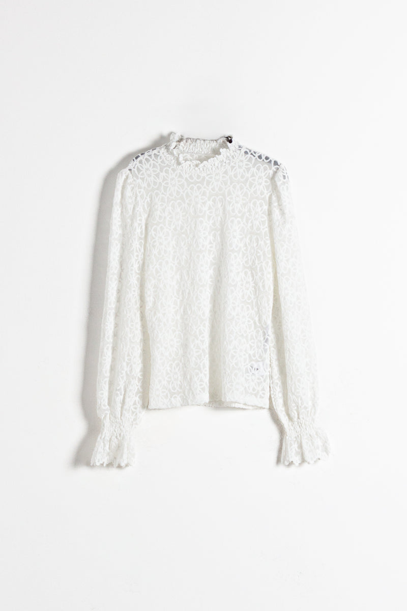 DETAILED LACE BLOUSE