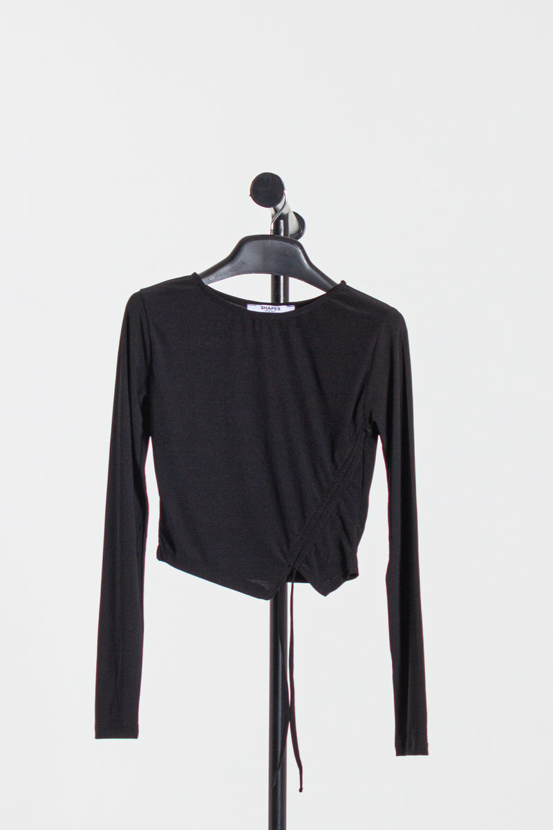 DETAILED CROP TOP