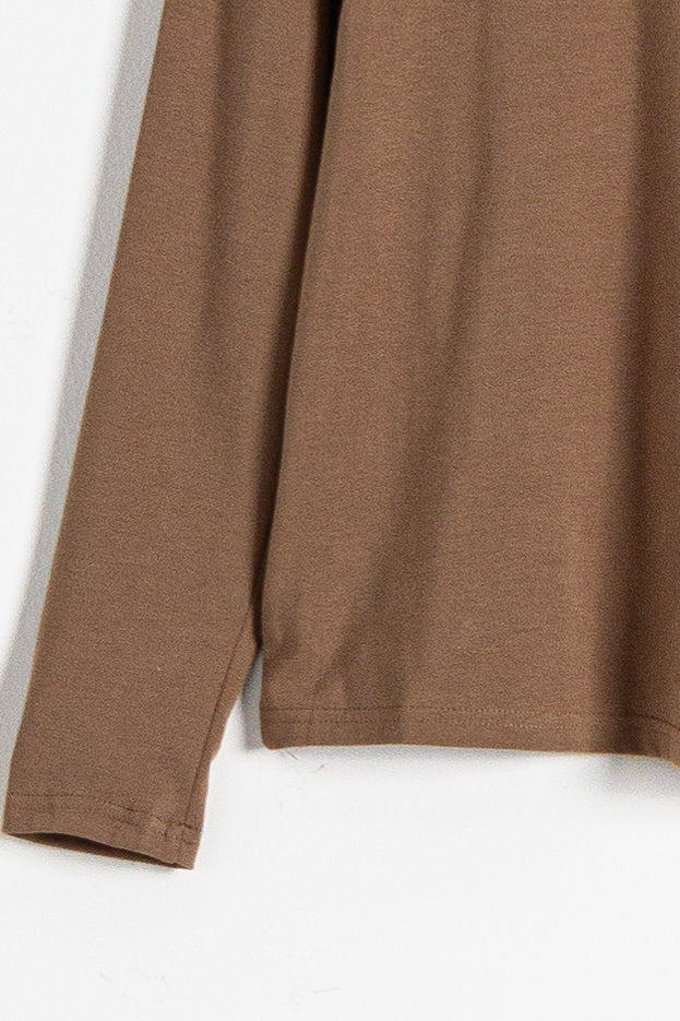 BASIC KNIT SWEATER