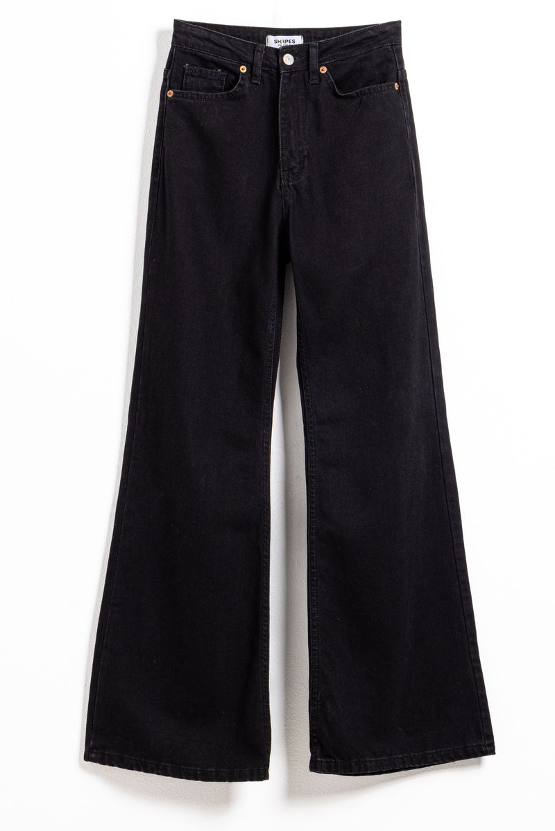HIGH-RISE JEANS