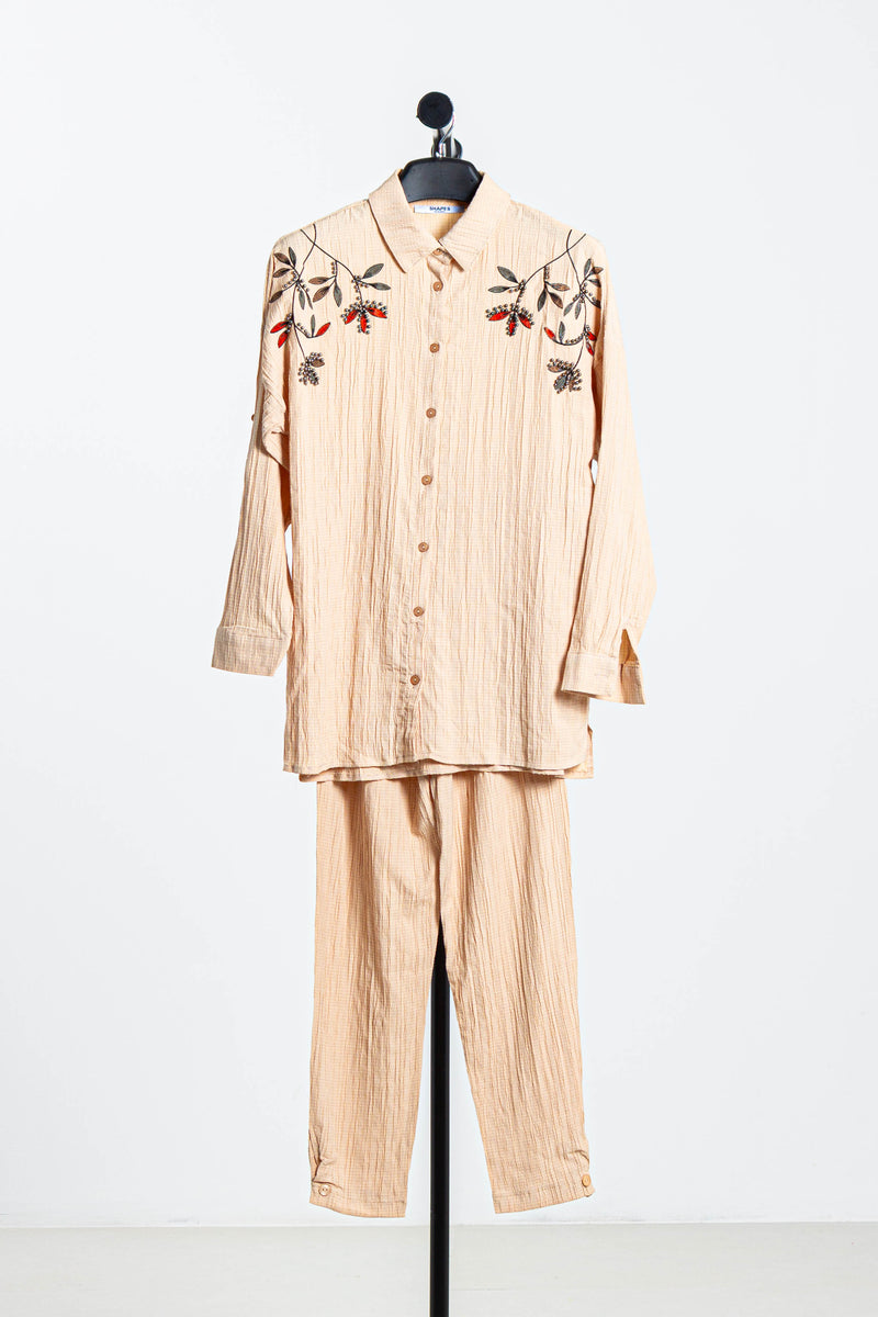 EMBROIDERED TEXTURED SET