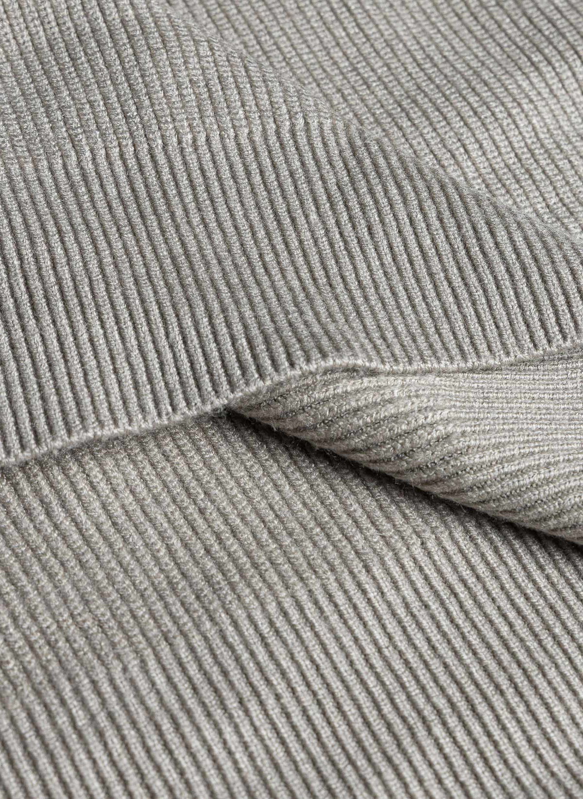 TEXTURED MOCK NECK SWEATER