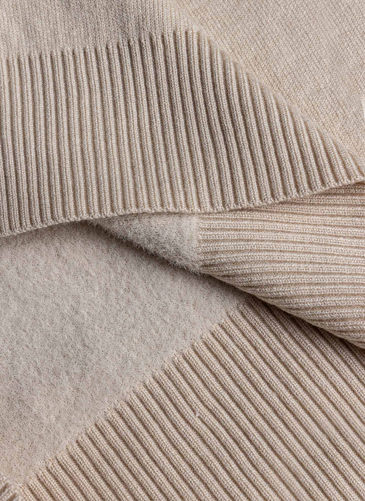 SOFT PLUSH CREW NECK SWEATER