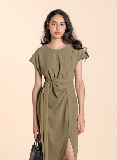 COMFORT WASIT-TIE DRESS WITH SLIT