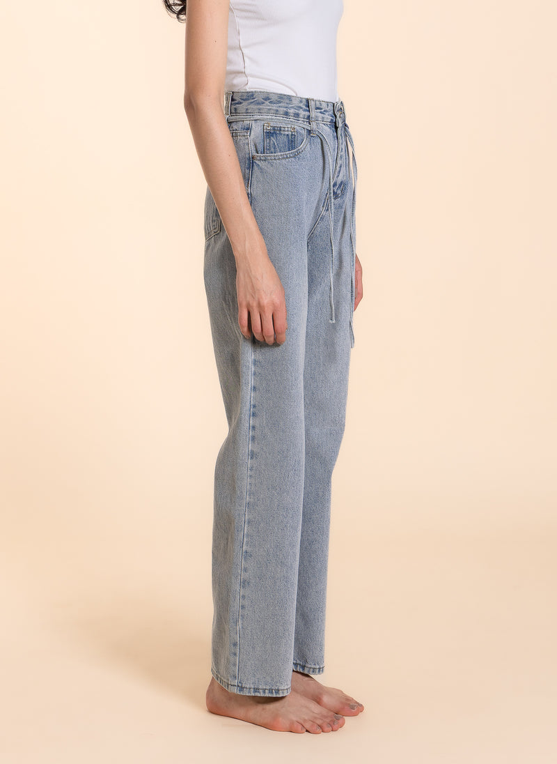 DETAILED MID-WAIST JEANS