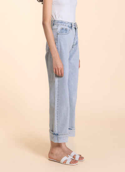 CROPPED HIGH-WASIT JEANS