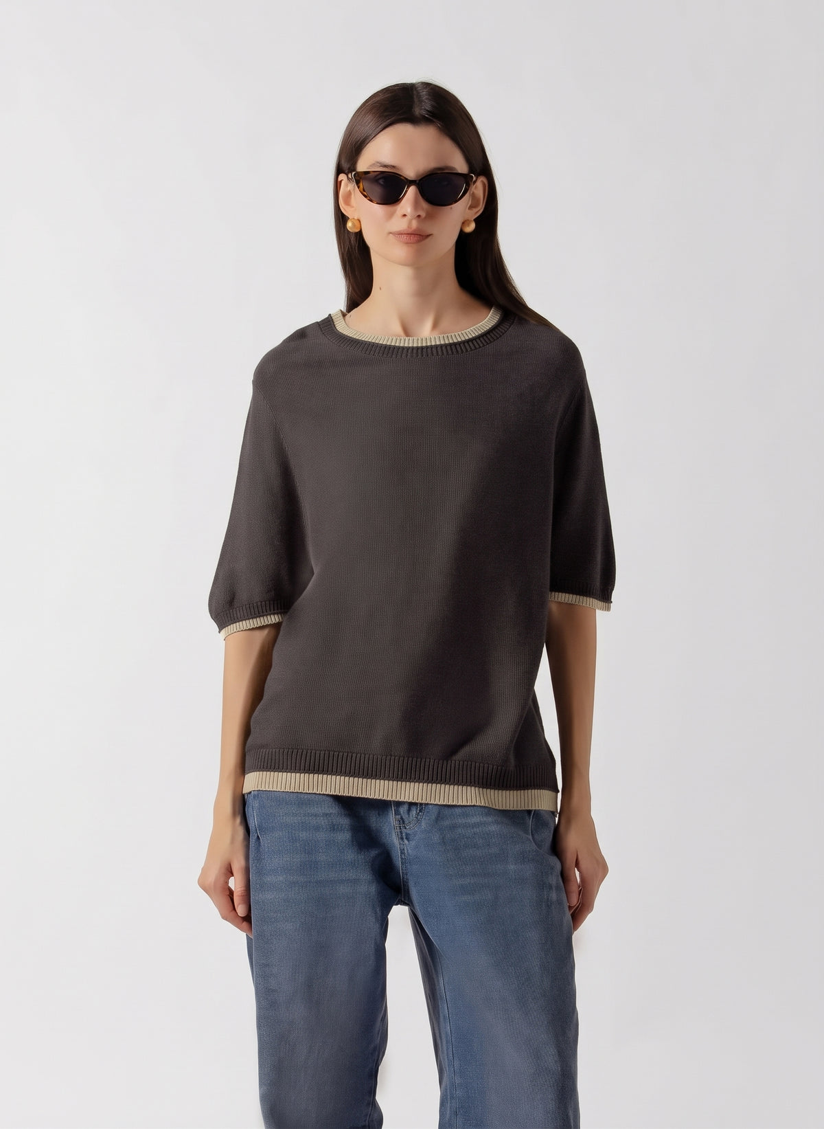 CONTRAST RIBBED KNIT TOP