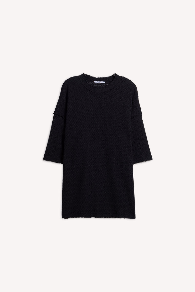 TEXTURED T-SHIRT