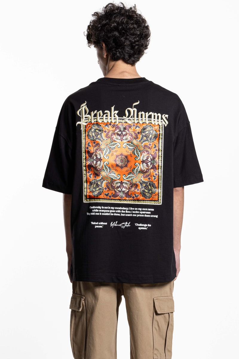 DETAIL EMBROIDERED T-SHIRT