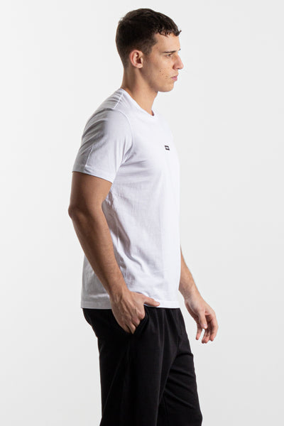 T-SHIRT WITH CONTRAST PRINT