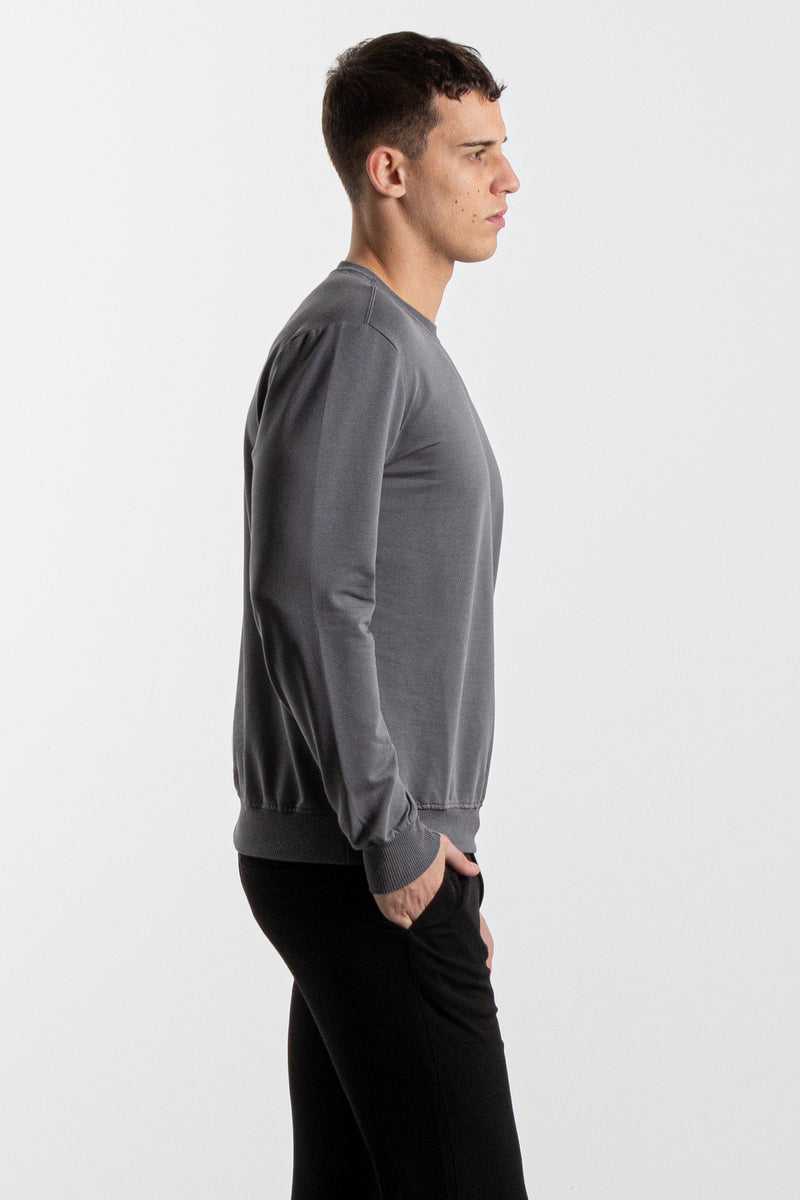 BASIC LONG SLEEVE T-SHIRT