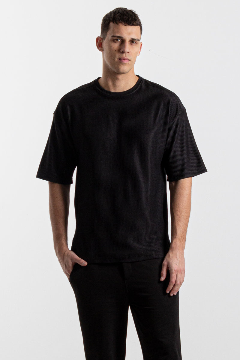 TEXTURED OVERSIZED T-SHIRT