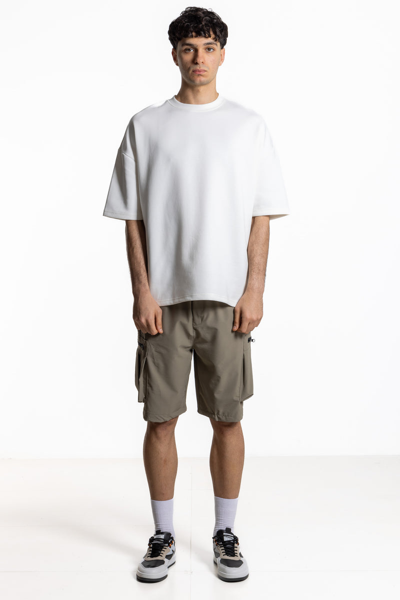 DETAILED PARACHUTE CARGO SHORTS