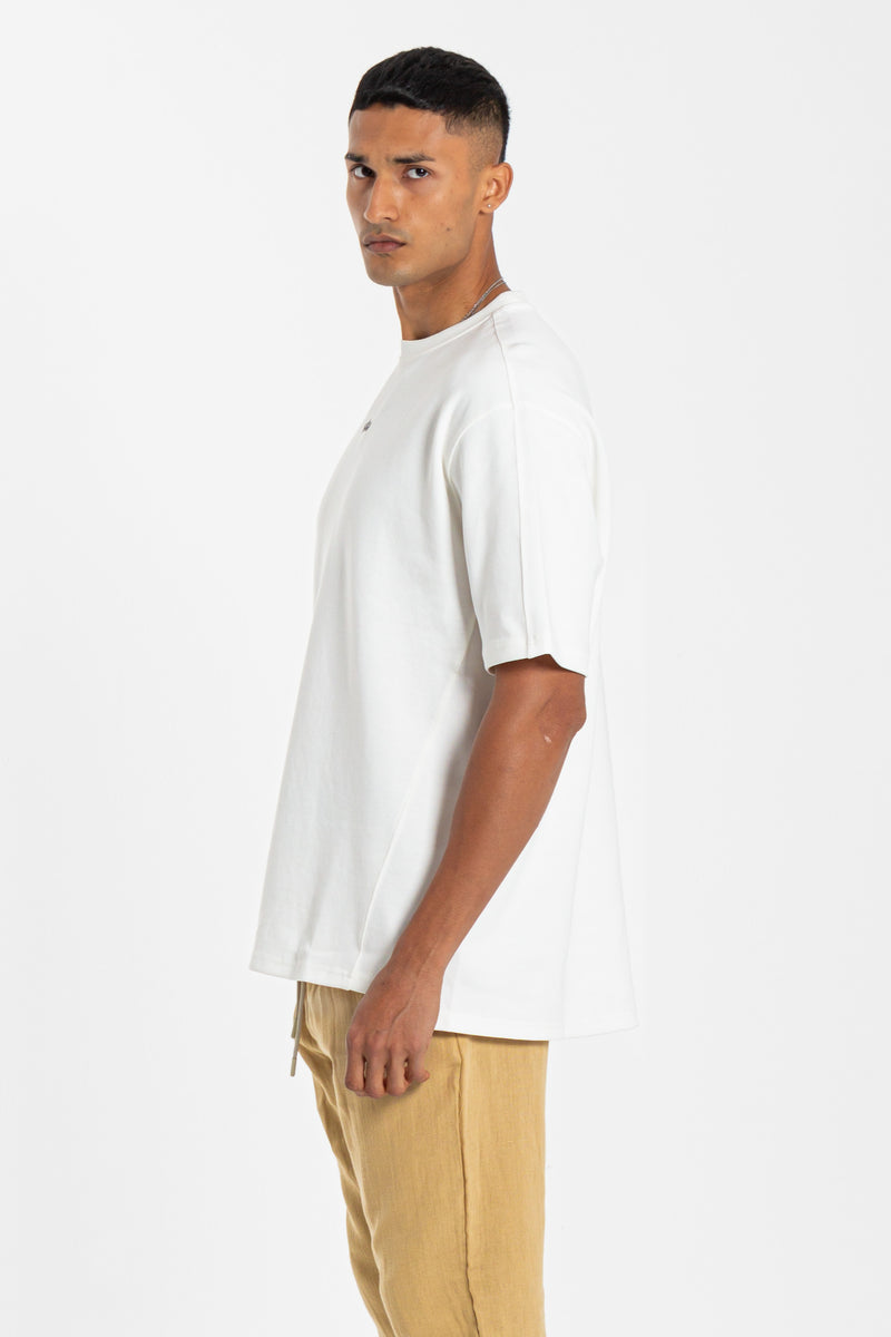 TEXTURED CONTRAST DETAIL T-SHIRT