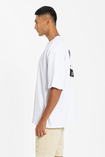 DETAILED CONTRAST PATCHWORK T-SHIRT