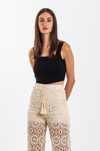 DETAILED CROP TOP
