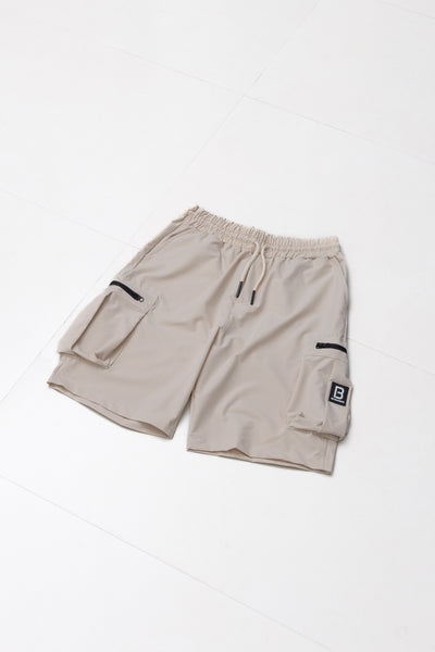DETAILED PARACHUTE CARGO SHORTS