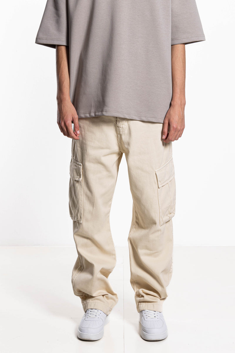 TROUSERS WITH UTILITY POCKETS