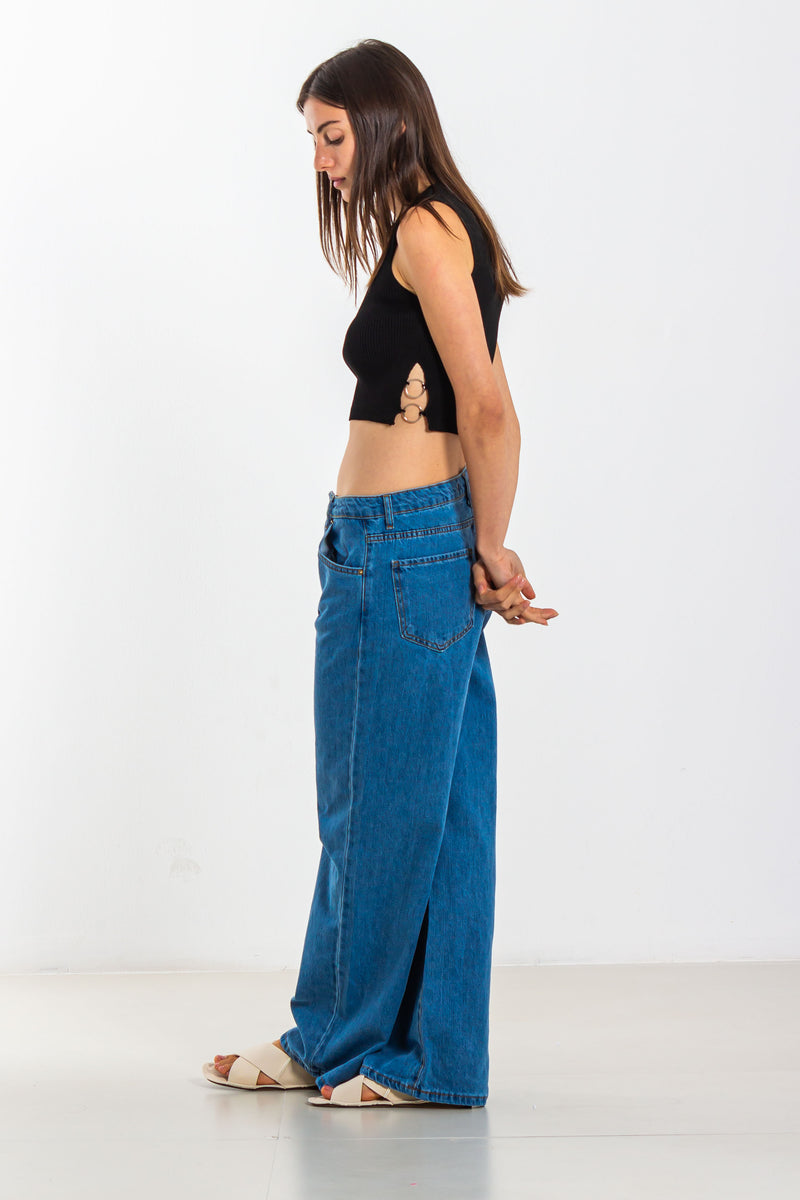 DETAILED CROP TOP