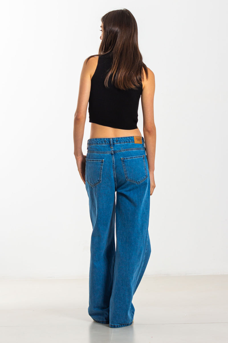 DETAILED CROP TOP