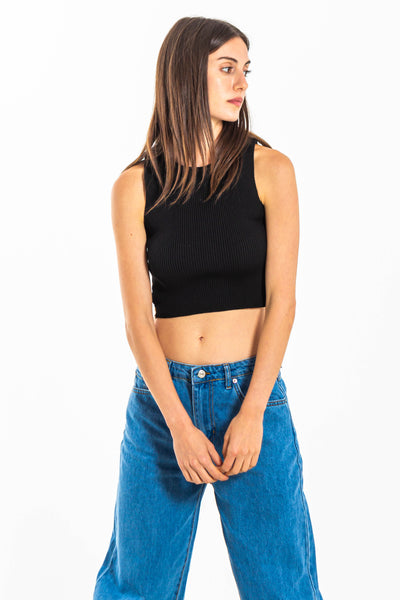 DETAILED CROP TOP