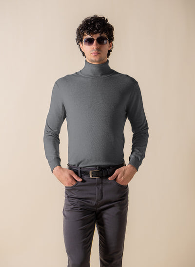 FINE KNIT TURTLE-NECK SWEATER