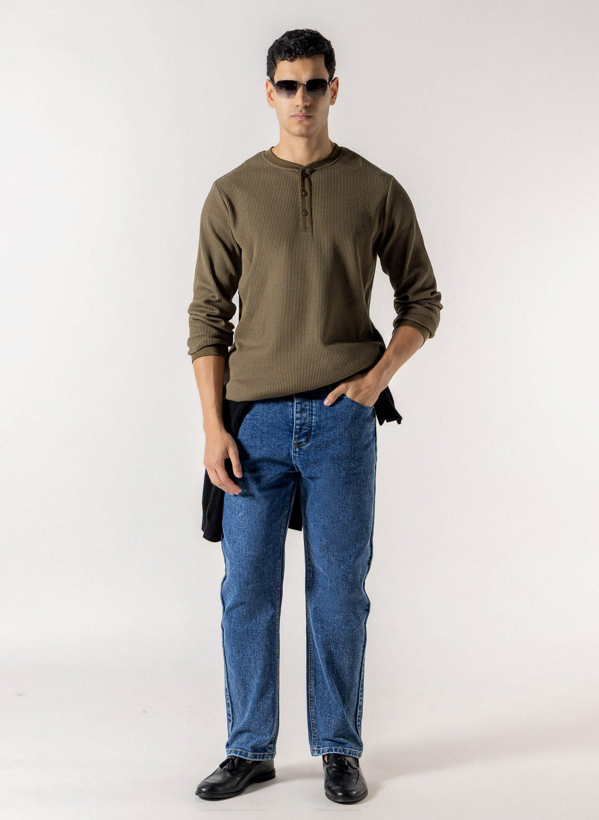 TEXTURED HENLEY SWEATSHIRT