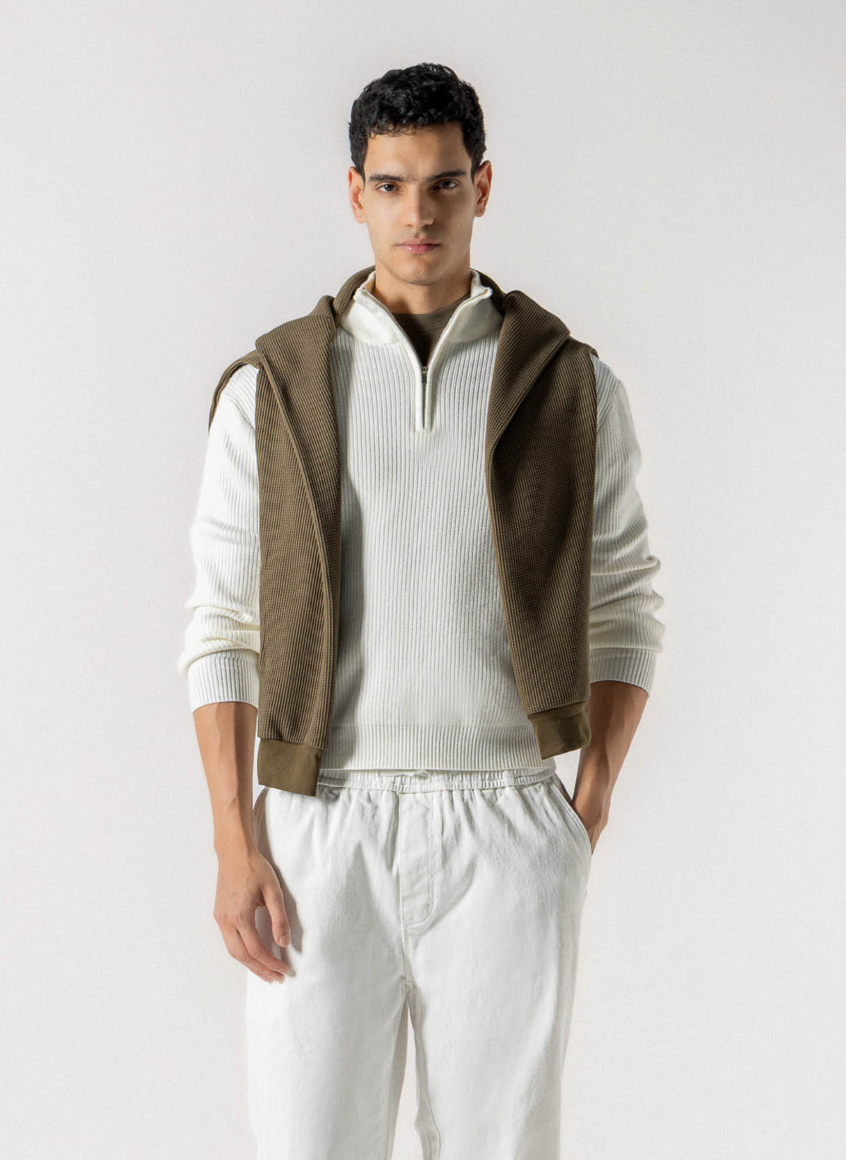 HIGH NECK RIBBED SWEATER