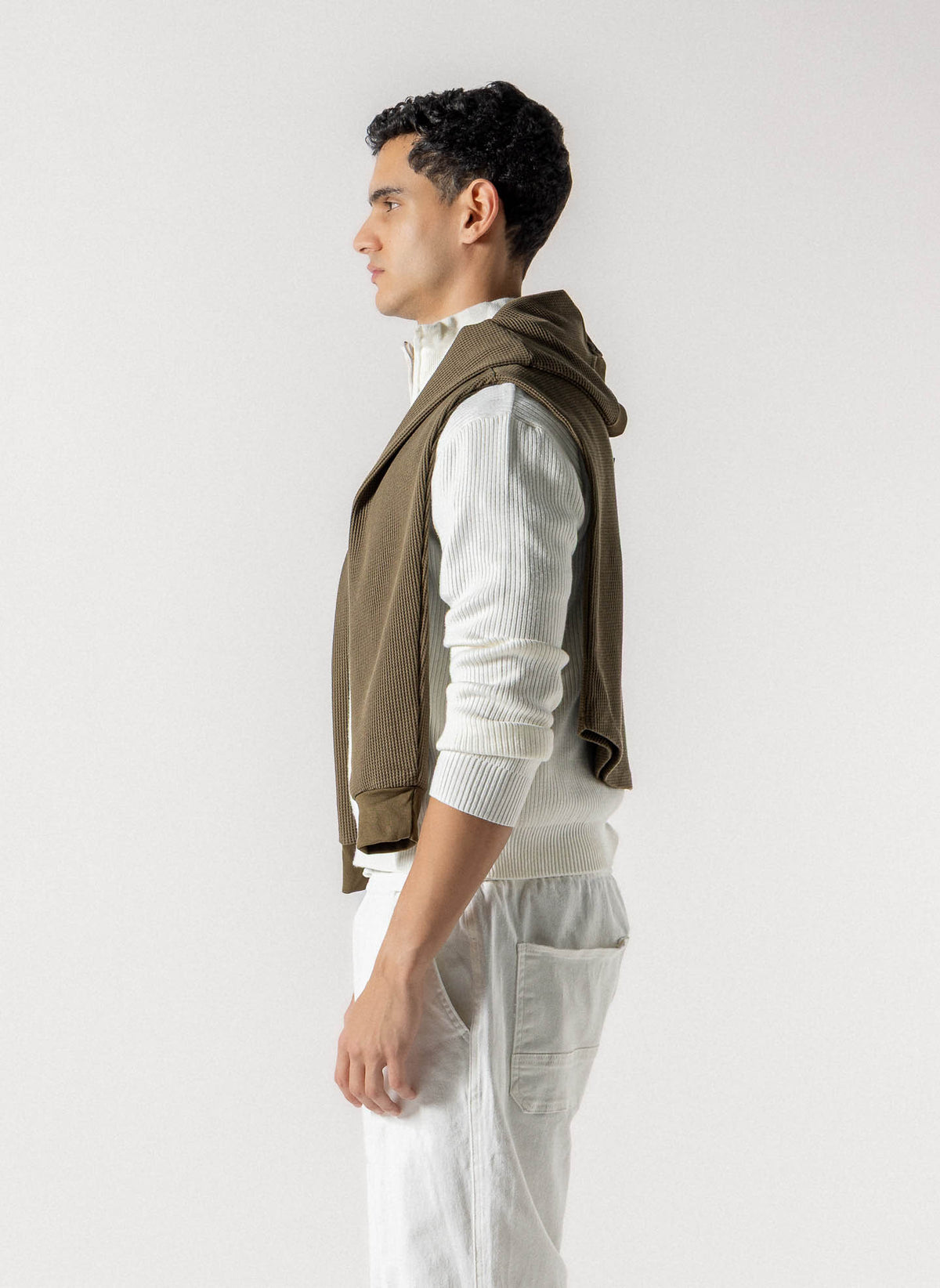 HIGH NECK RIBBED SWEATER