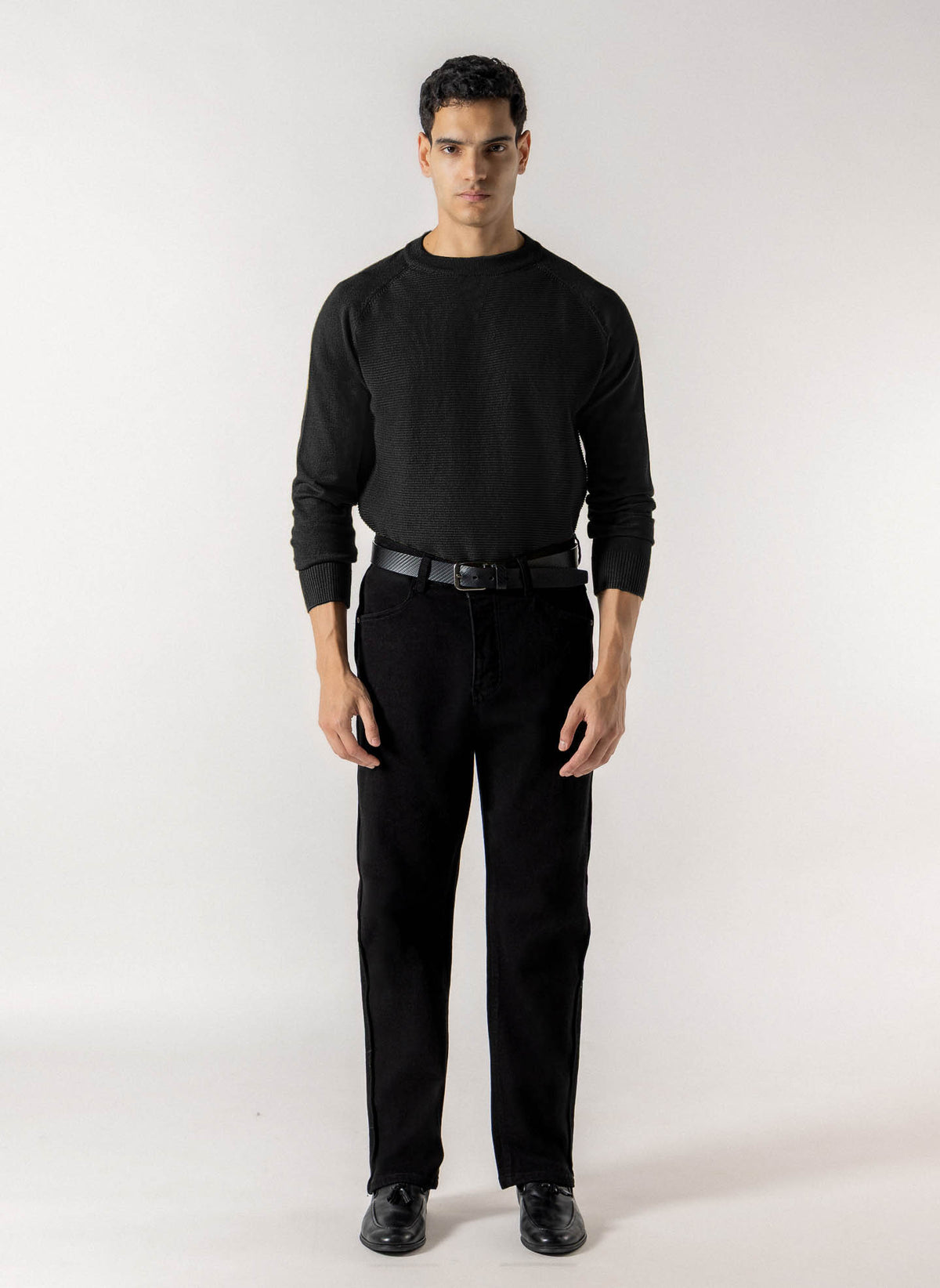 HORIZONTAL RIBBED CREW NECK SWEATER