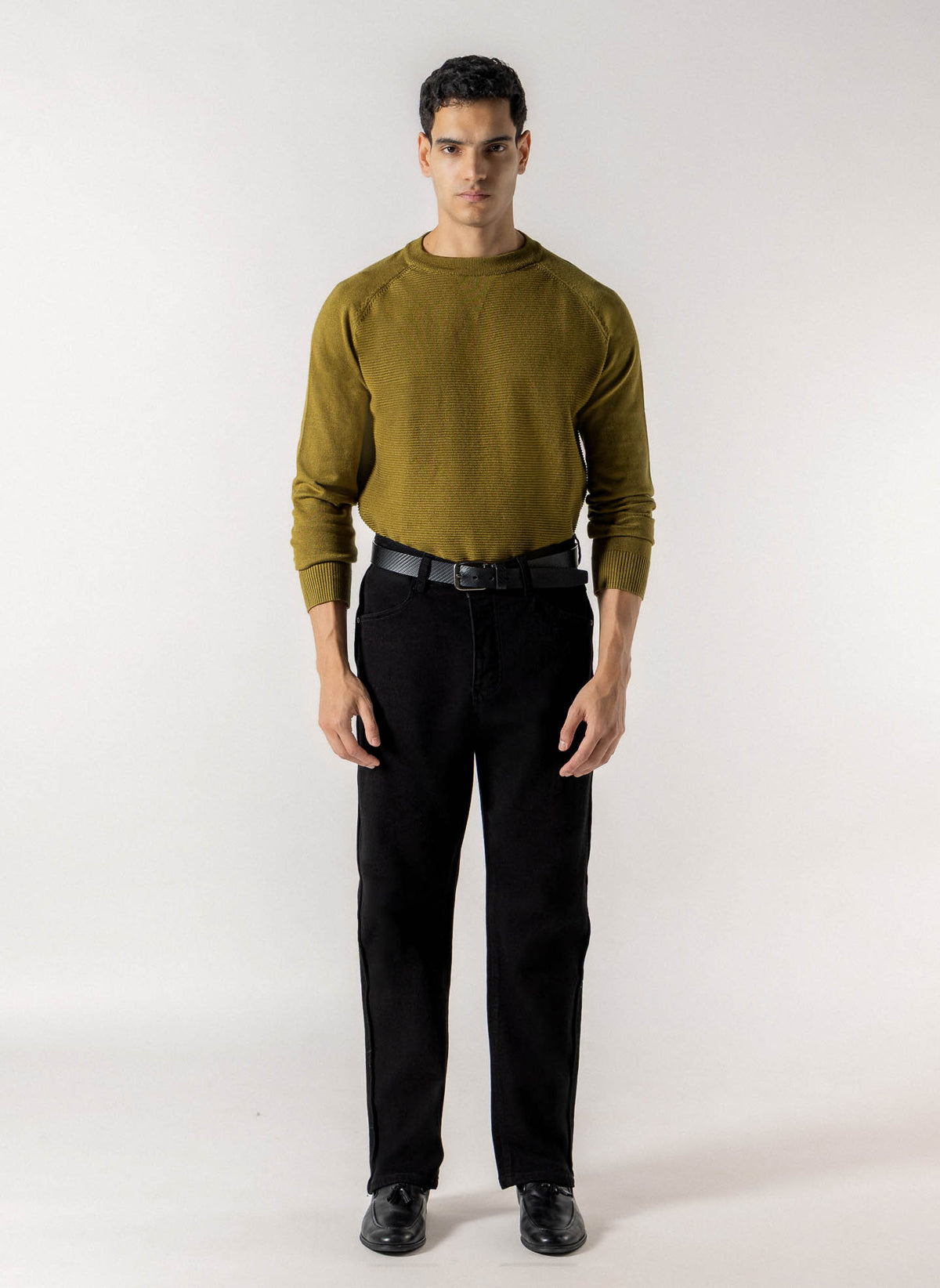 HORIZONTAL RIBBED CREW NECK SWEATER