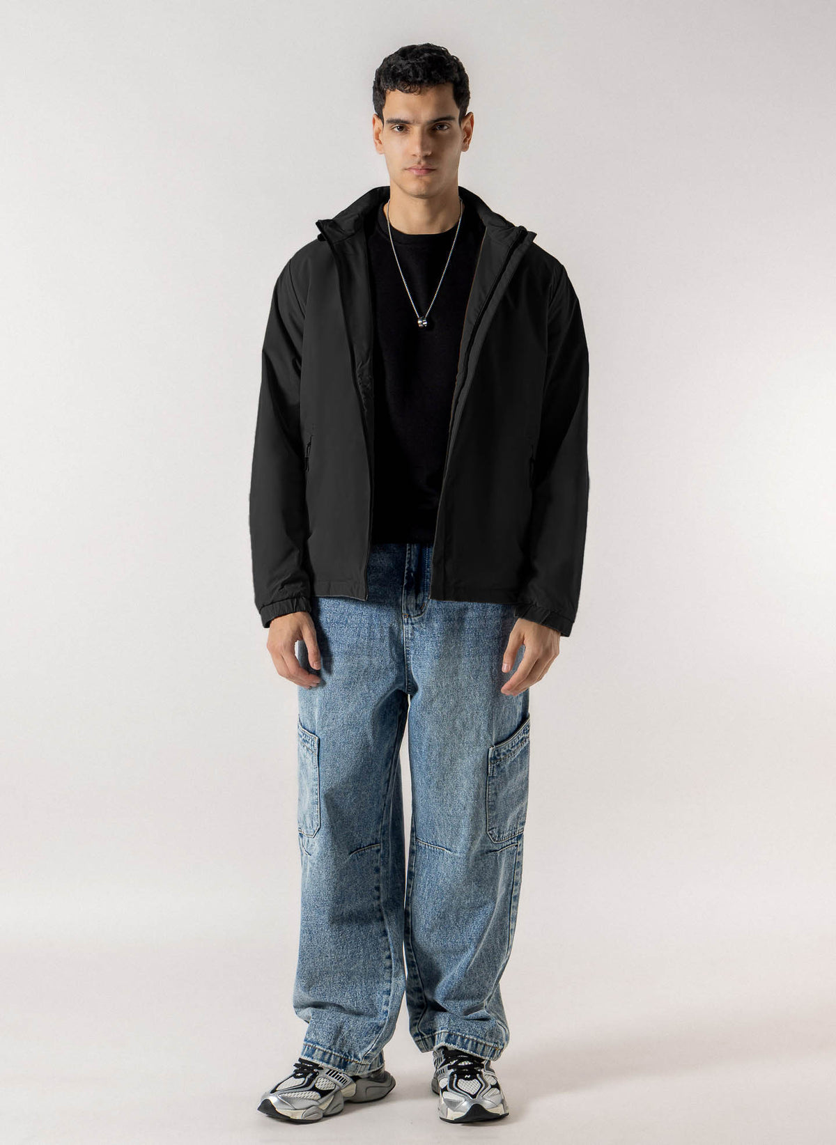 TECHNICAL HOODED WINDBREAKER