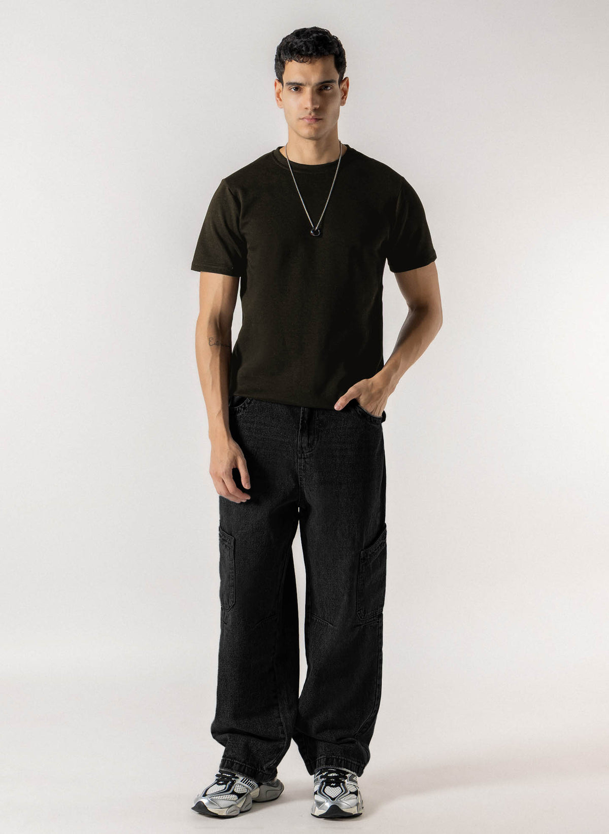 COMFORT WIDE LEG CARGO JEANS