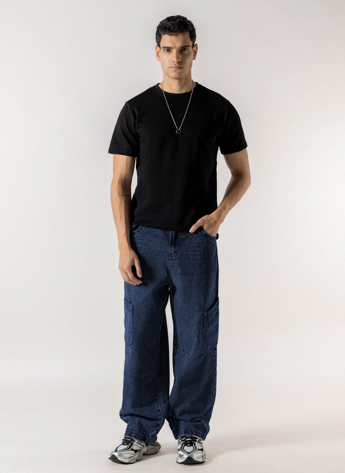 COMFORT WIDE LEG CARGO JEANS