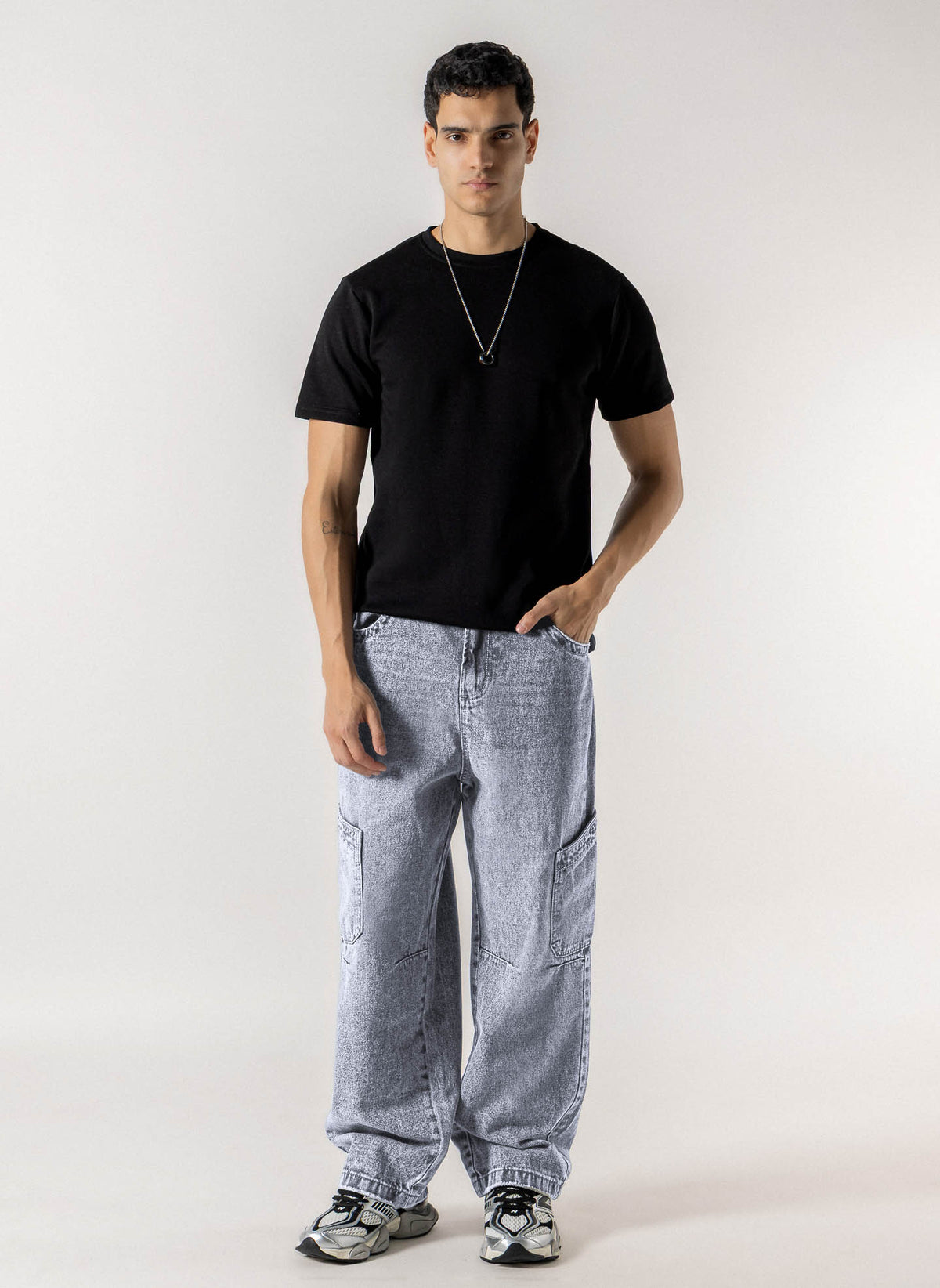 COMFORT WIDE LEG CARGO JEANS