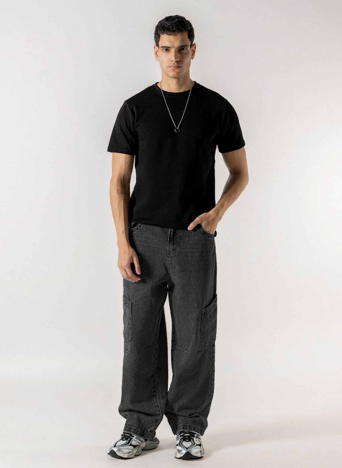 COMFORT WIDE LEG CARGO JEANS