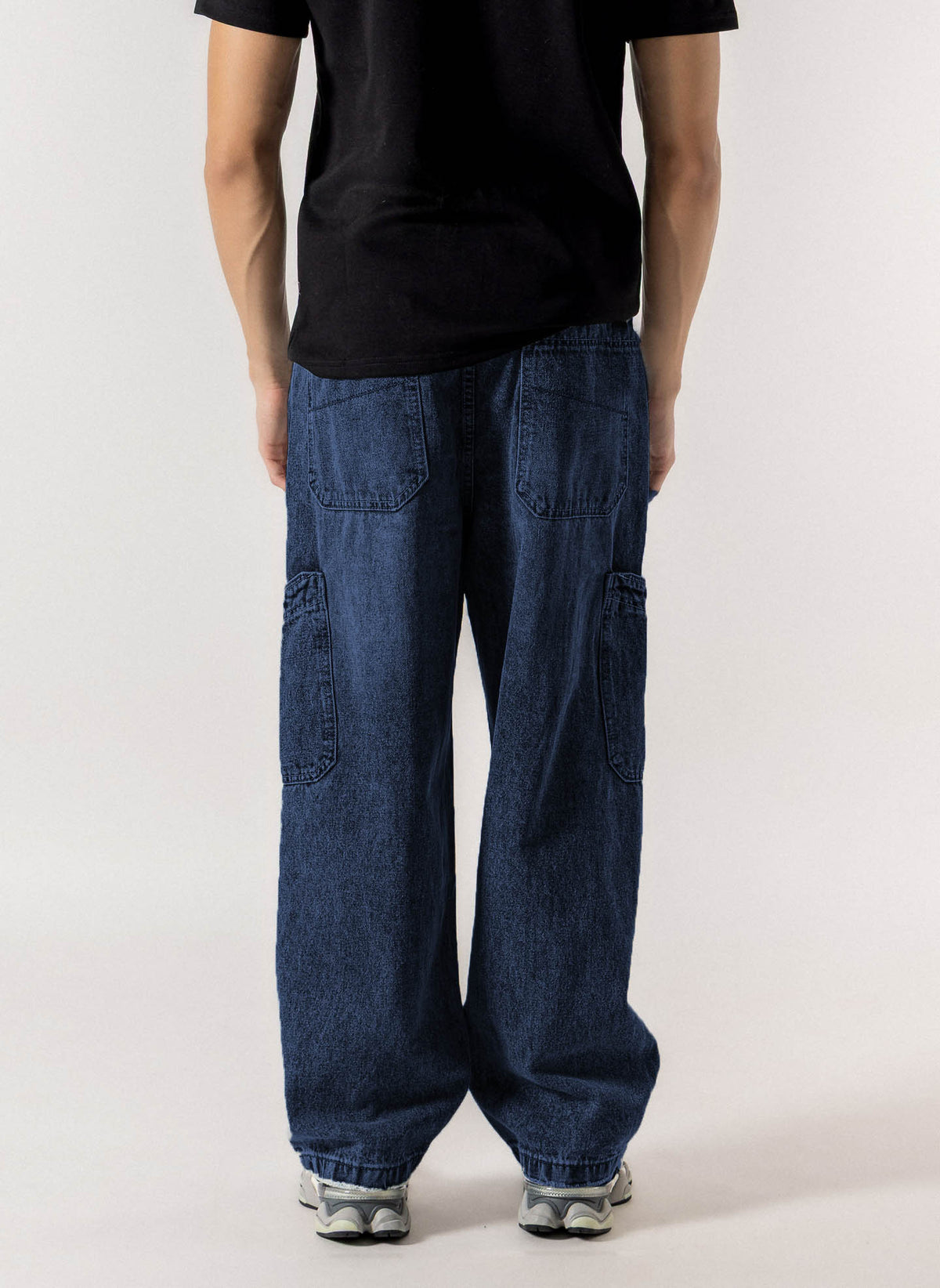 COMFORT WIDE LEG CARGO JEANS